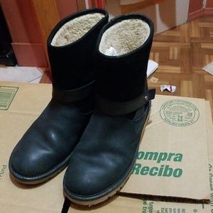NAVY UGG BOOTS